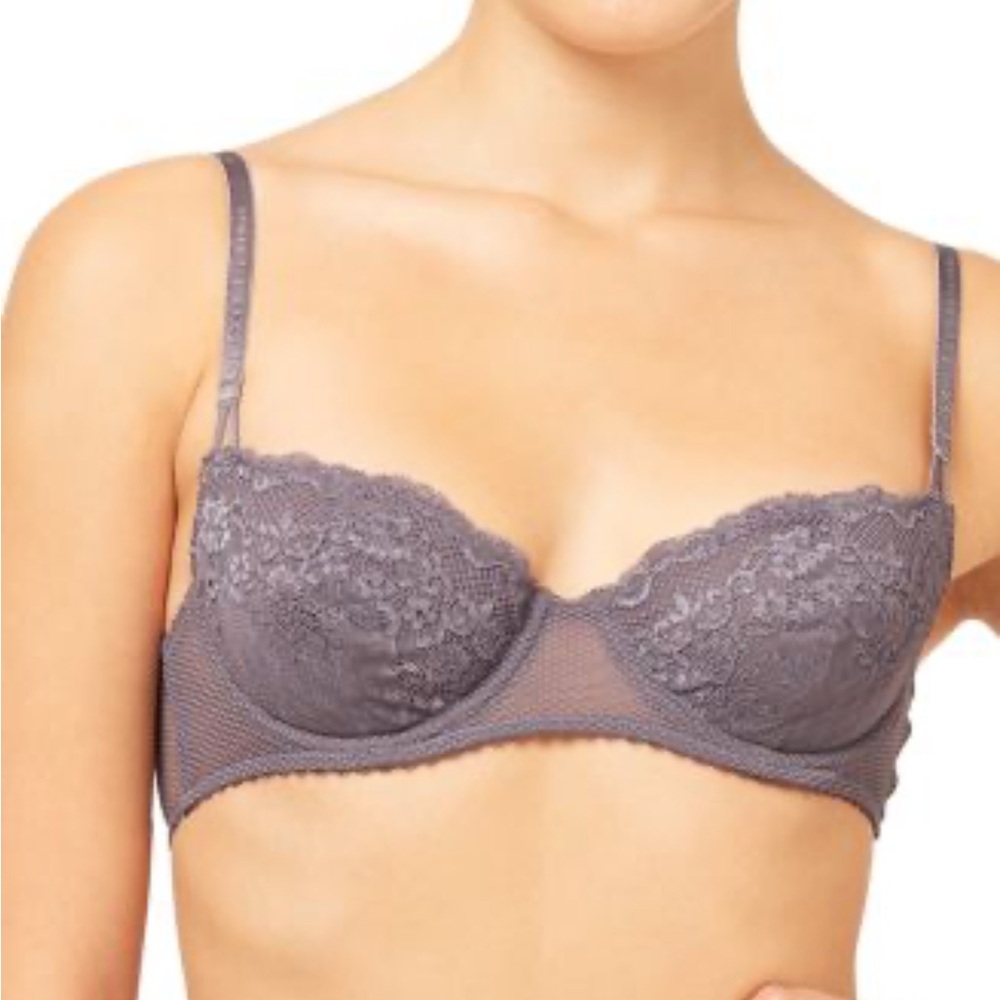Lace Underwire Bra in dark lilac color